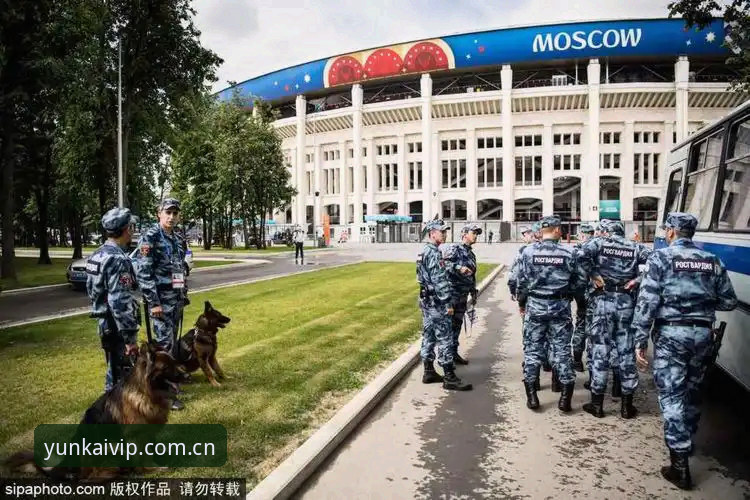 云开平台怎么样 世界杯安保差异指南:从英警外派看云开体育平台v2.1.0版观赛体验优化